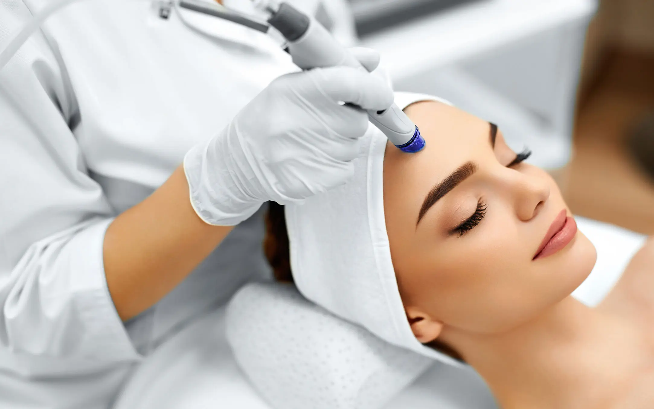 What Is Collagen Lift Therapy and How Can It Help Ageing, Loose Skin Buckingham?
